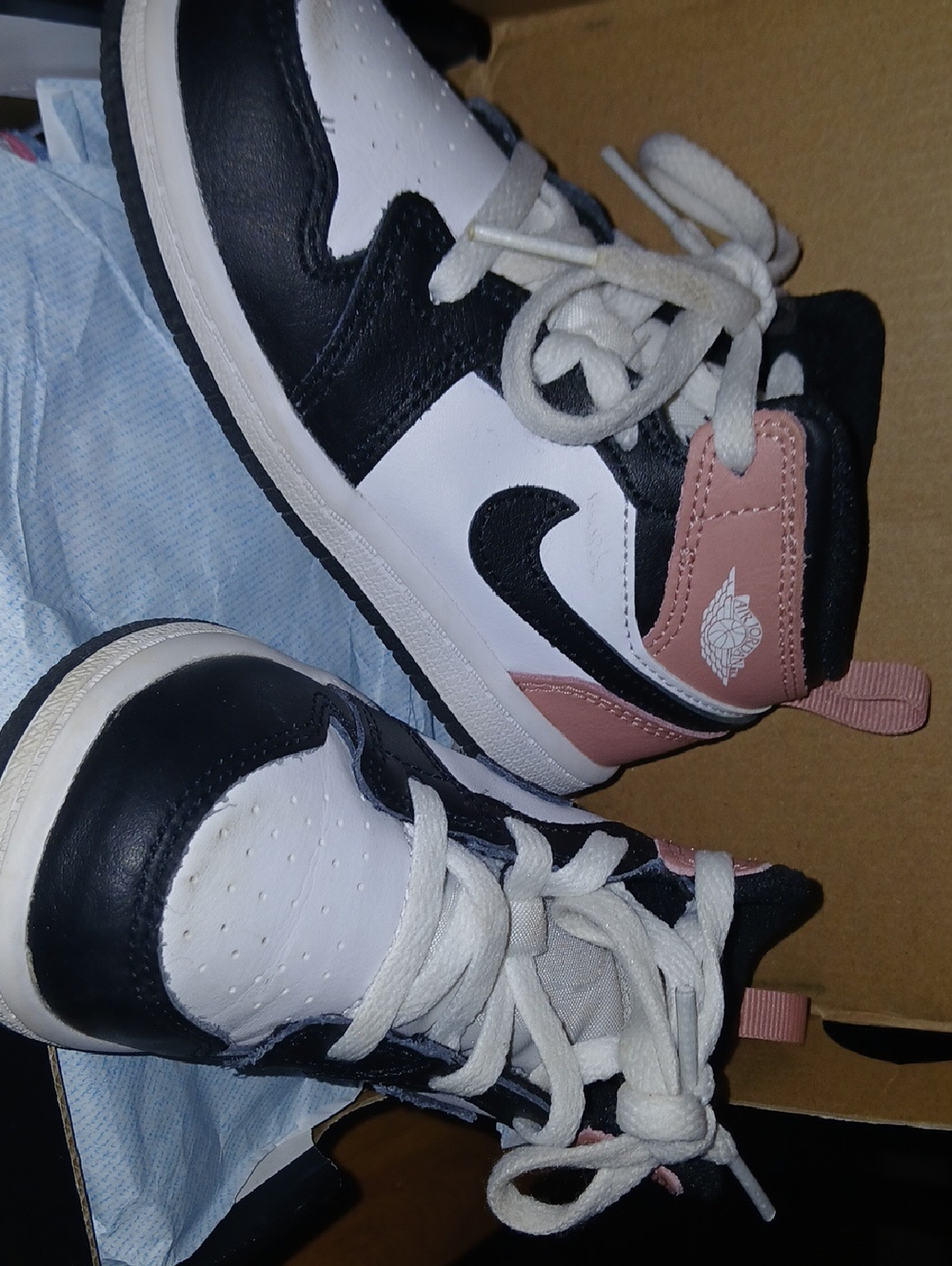 Jordan AJ1 Mid